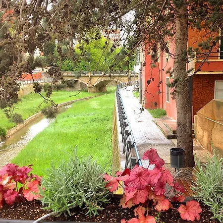 Hostal Pirineos Guest house Barbastro