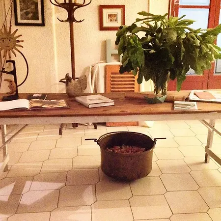 Hostal Pirineos Barbastro