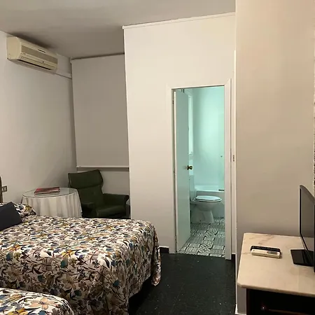 Hostal Pirineos Barbastro